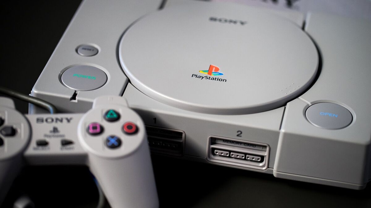 Quelle console permet de jouer a un jeu Sony Playstation PS1 ?